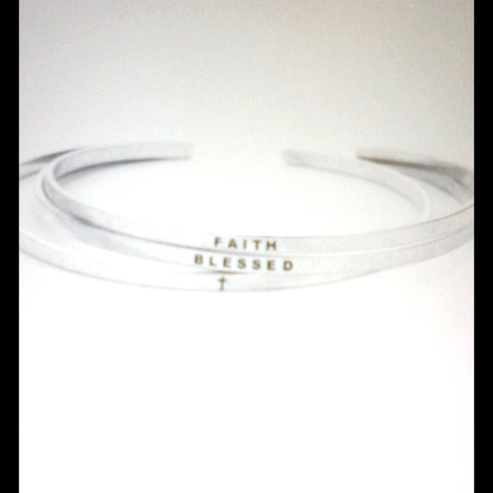 3 Bracelets